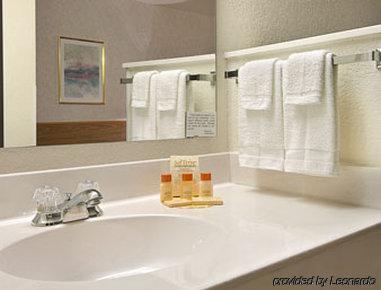 Days & By Wyndham 19th Ave/airport Dome Motel 2*