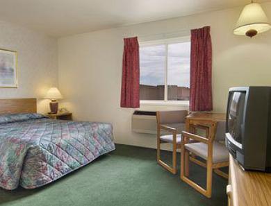 Days & By Wyndham 19th Ave/airport Dome Motel 2*